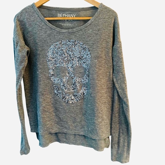 BETHANY MOTA Sequined Skull shirt Grey/Silver Fairy Goth, Skull Halloween, sz sm - Picture 1 of 6
